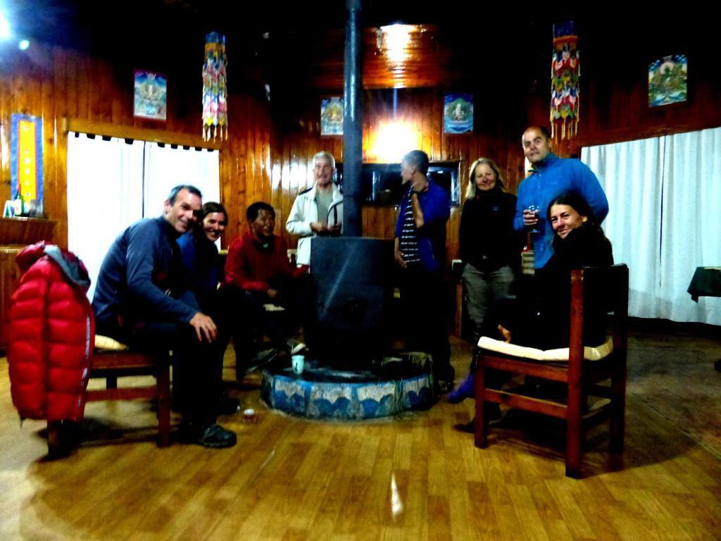 Lukla Airport Resort Lukla Exteriör bild