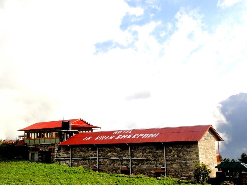 Lukla Airport Resort Lukla Exteriör bild